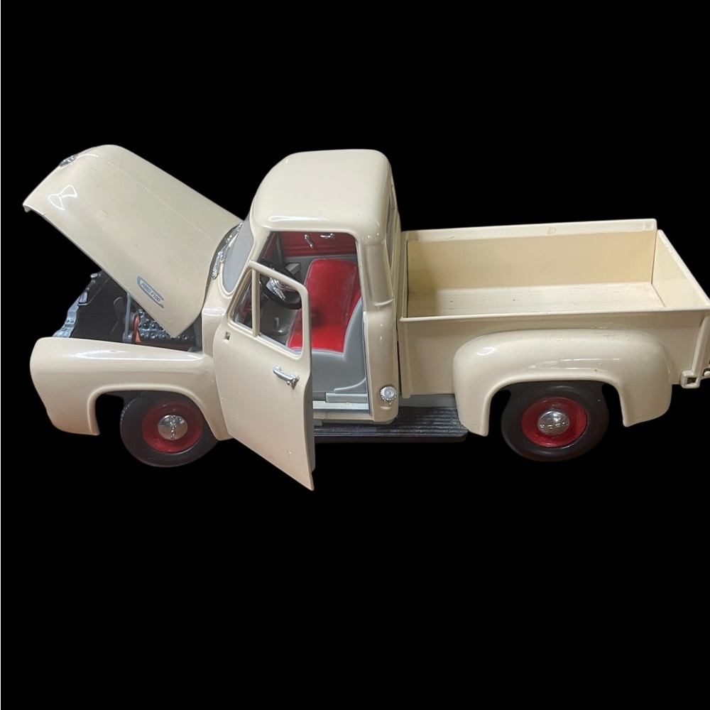 Ford F100 Classic Cream vintage Toy Truck 1953